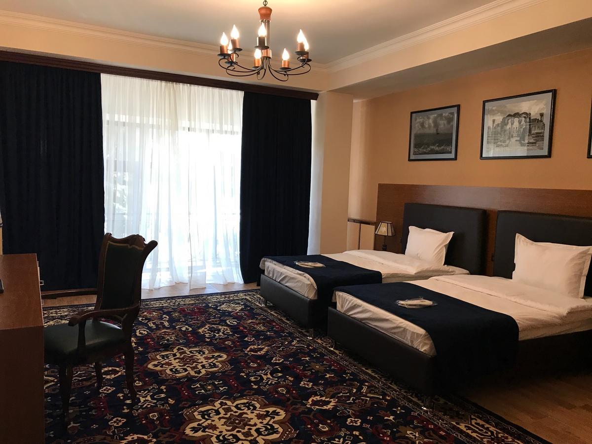 Hotel Plaza Viktoria Gjumri Exteriér fotografie