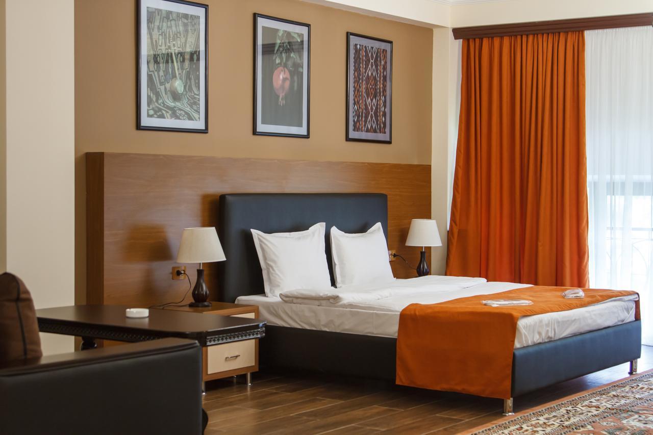 Hotel Plaza Viktoria Gjumri Exteriér fotografie