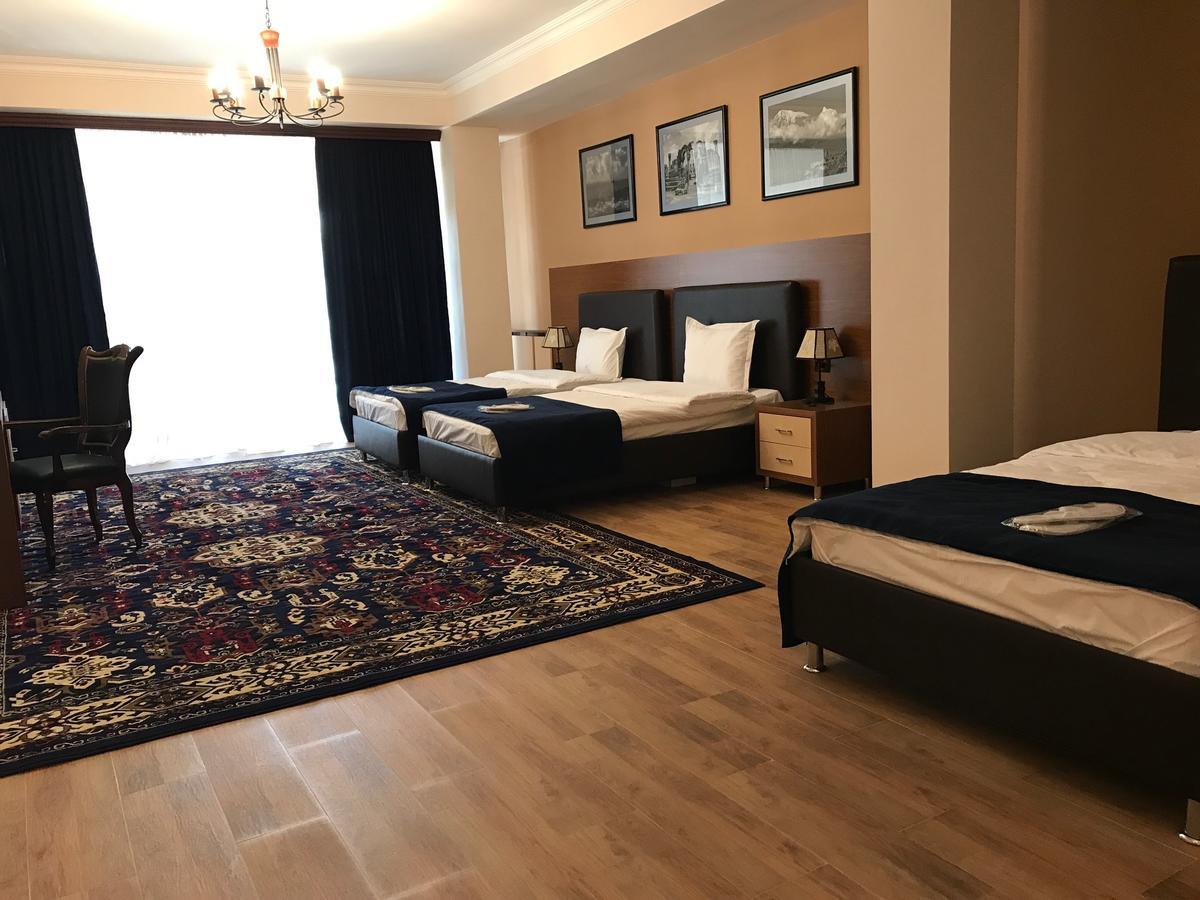 Hotel Plaza Viktoria Gjumri Exteriér fotografie