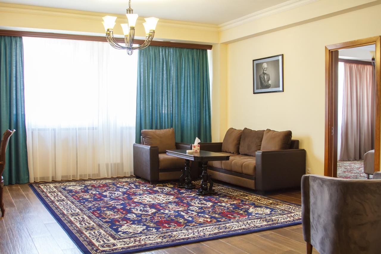 Hotel Plaza Viktoria Gjumri Exteriér fotografie