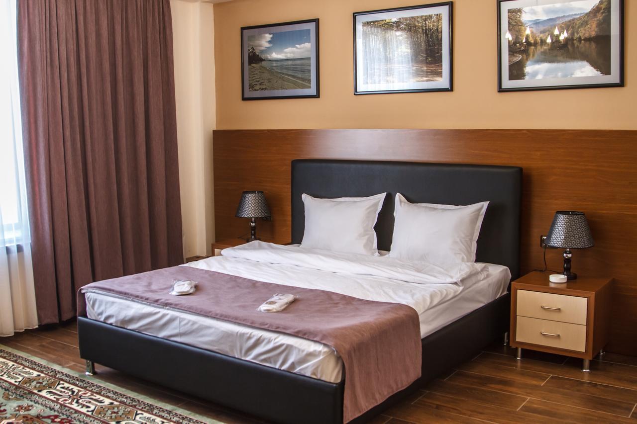 Hotel Plaza Viktoria Gjumri Pokoj fotografie